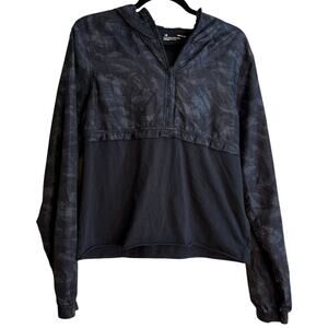 Under Armour Hoodie Sweater Jumper Men Small Gray Camouflage Fitted Light Weight